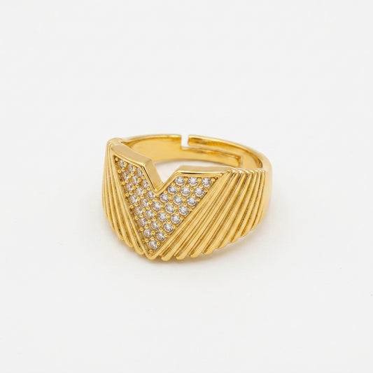 Amber V Ring